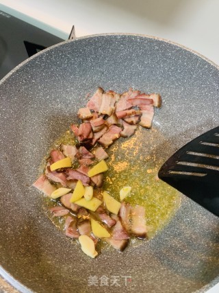 腊肉羊角椒土豆的做法步骤：2