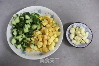 低脂下饭的鸡肉三丁的做法步骤：3