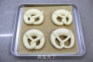 普雷结的做法步骤：10