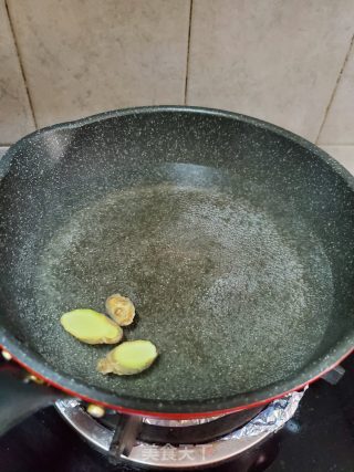 葱油淋鸡的做法步骤：2
