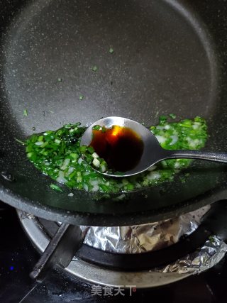 葱油淋鸡的做法步骤：11