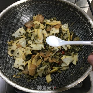 肉片雪菜炒春笋的做法步骤：6