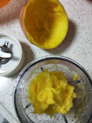 酸奶芒果汁的做法步骤：2