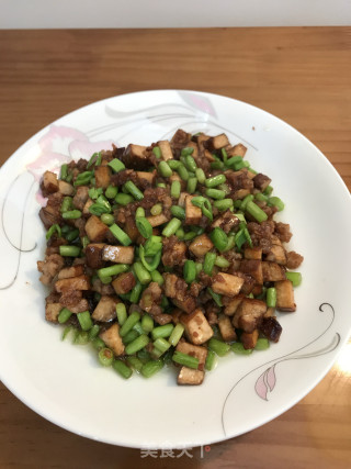 香干炒蒜苗的做法步骤：7