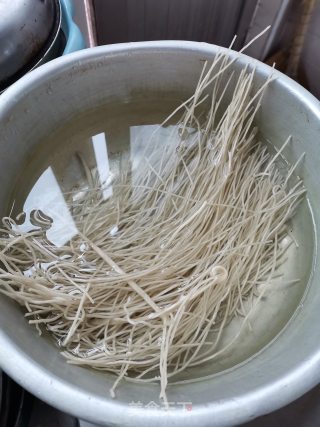 粉丝包菜的做法步骤：2
