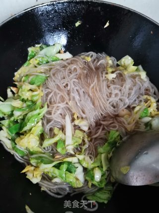 粉丝包菜的做法步骤：6
