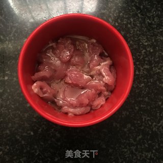 白豆干瘦肉汤的做法步骤：2