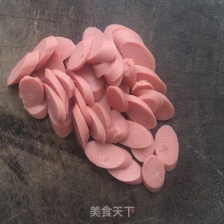 火腿肠煎蛋的做法步骤：2