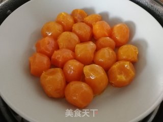 蛋黄酥的做法步骤：1
