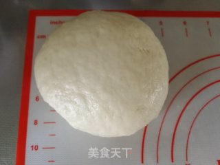 蛋黄酥的做法步骤：2
