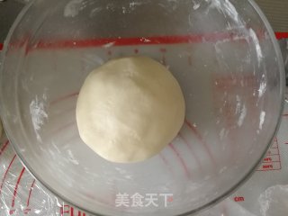 蛋黄酥的做法步骤：3