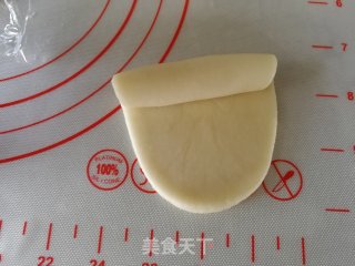 蛋黄酥的做法步骤：10