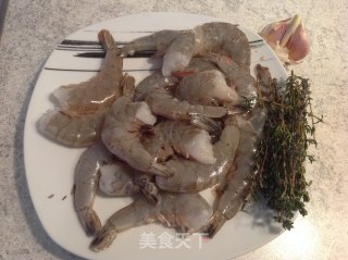 百里香煎虾意面的做法步骤：1