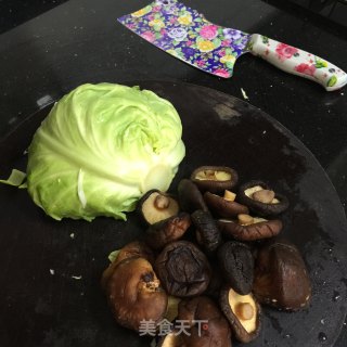 愤怒小鸟肉包子的做法步骤：1