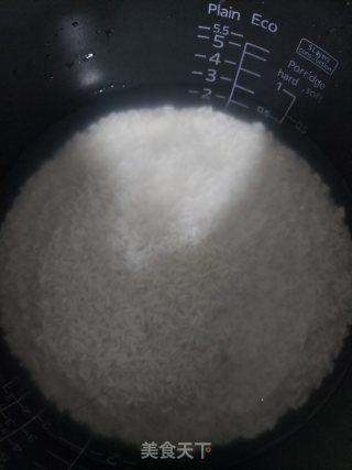 炒糯米饭。的做法步骤：1