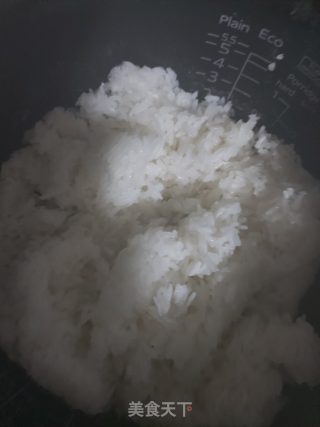 炒糯米饭。的做法步骤：2