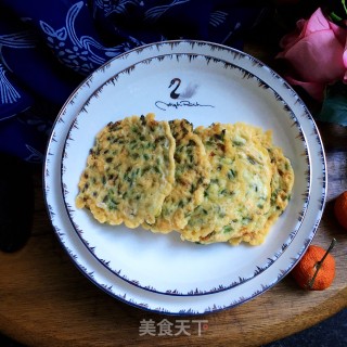 蛋香槐花饼的做法步骤：12