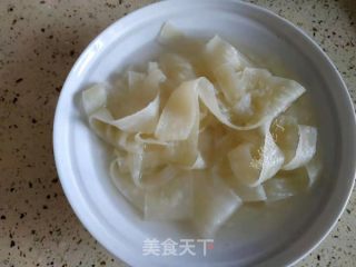 红油面皮的做法步骤：4
