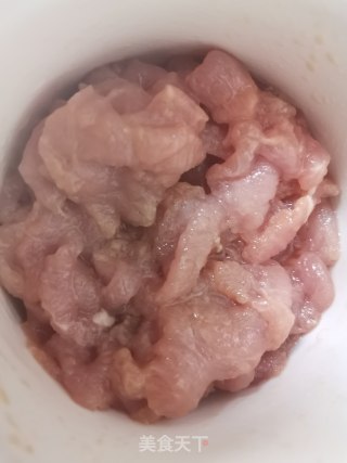 洋葱炒肉的做法步骤：1