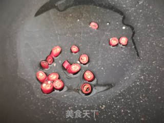 洋葱炒肉的做法步骤：3