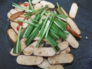 韭菜炒香干的做法步骤：6