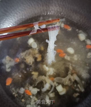 应季快手汤~菠菜鸡蛋粉丝汤的做法步骤：4