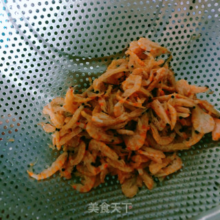 西葫芦虾皮蛋饼的做法步骤：2
