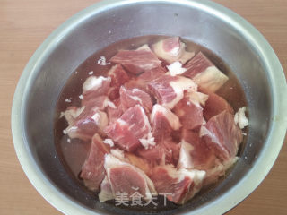 啤酒烧牛肉的做法步骤：1