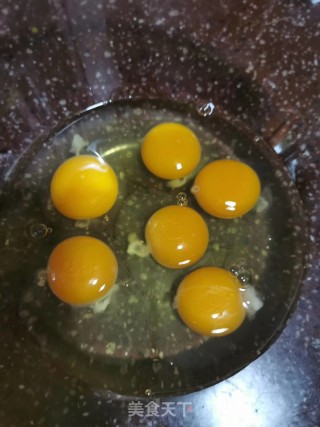 家庭版古早蛋糕的做法步骤：1