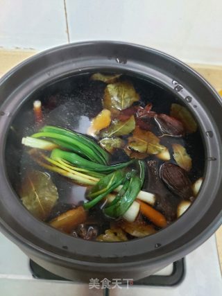 卤鸡爪的做法步骤：5