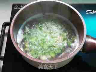 榨菜肉片炒蚕豆的做法步骤：5