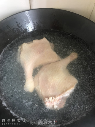 啤酒酱鸭腿的做法步骤：2