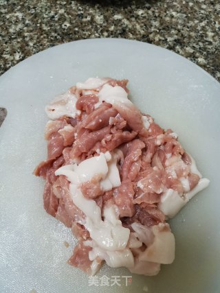 香菇猪肉饺子的做法步骤：3
