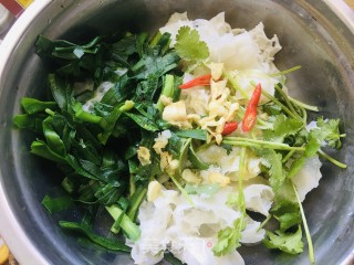 面藕拌韭菜的做法步骤：8