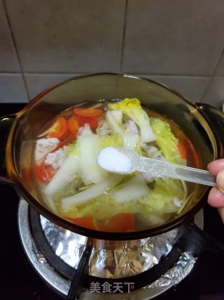 白菜鱼滑汤的做法步骤：6