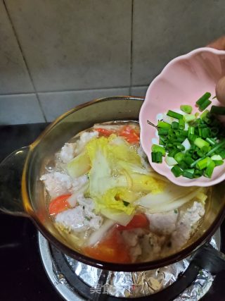 白菜鱼滑汤的做法步骤：8