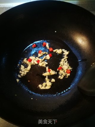 芹菜炒腐竹的做法步骤：3