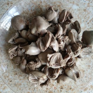 尖椒炒鸡心的做法步骤：3