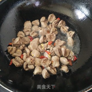 尖椒炒鸡心的做法步骤：5
