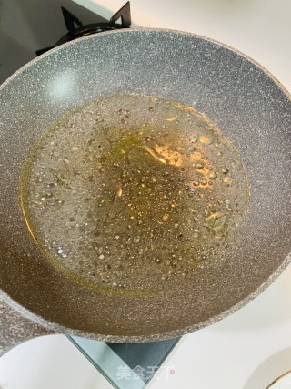 平菇肉丸汤的做法步骤：1