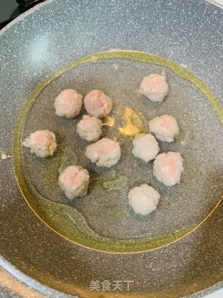 平菇肉丸汤的做法步骤：2