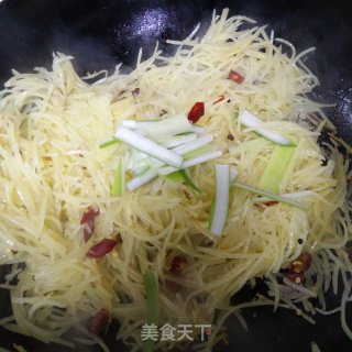 家常炒土豆丝的做法步骤：5