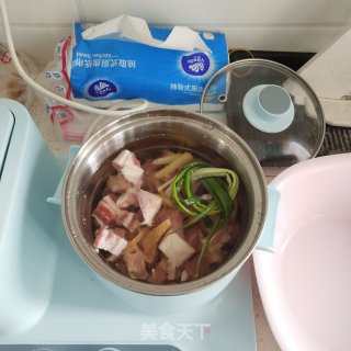 西红柿牛腩的做法步骤：2