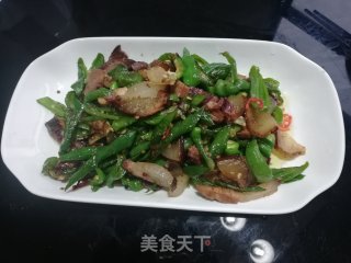 乡里腊肉炒青椒的做法步骤：8