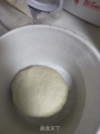简单披萨的做法步骤：1