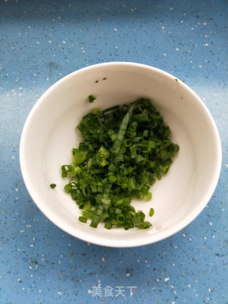 葱油饼的做法步骤：5