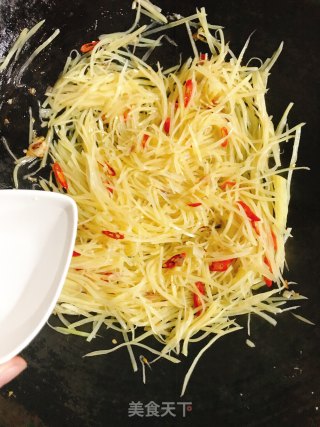 土豆丝的做法步骤：6
