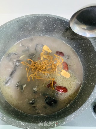 乌鸡汤的做法步骤：6