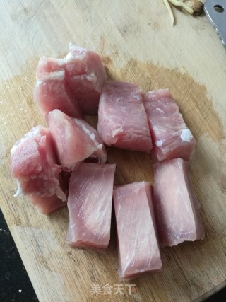 三鲜菌菇汤的做法步骤：1
