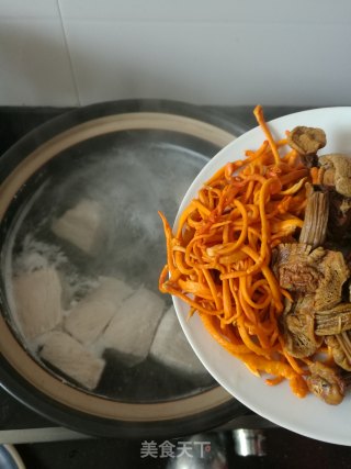 三鲜菌菇汤的做法步骤：3